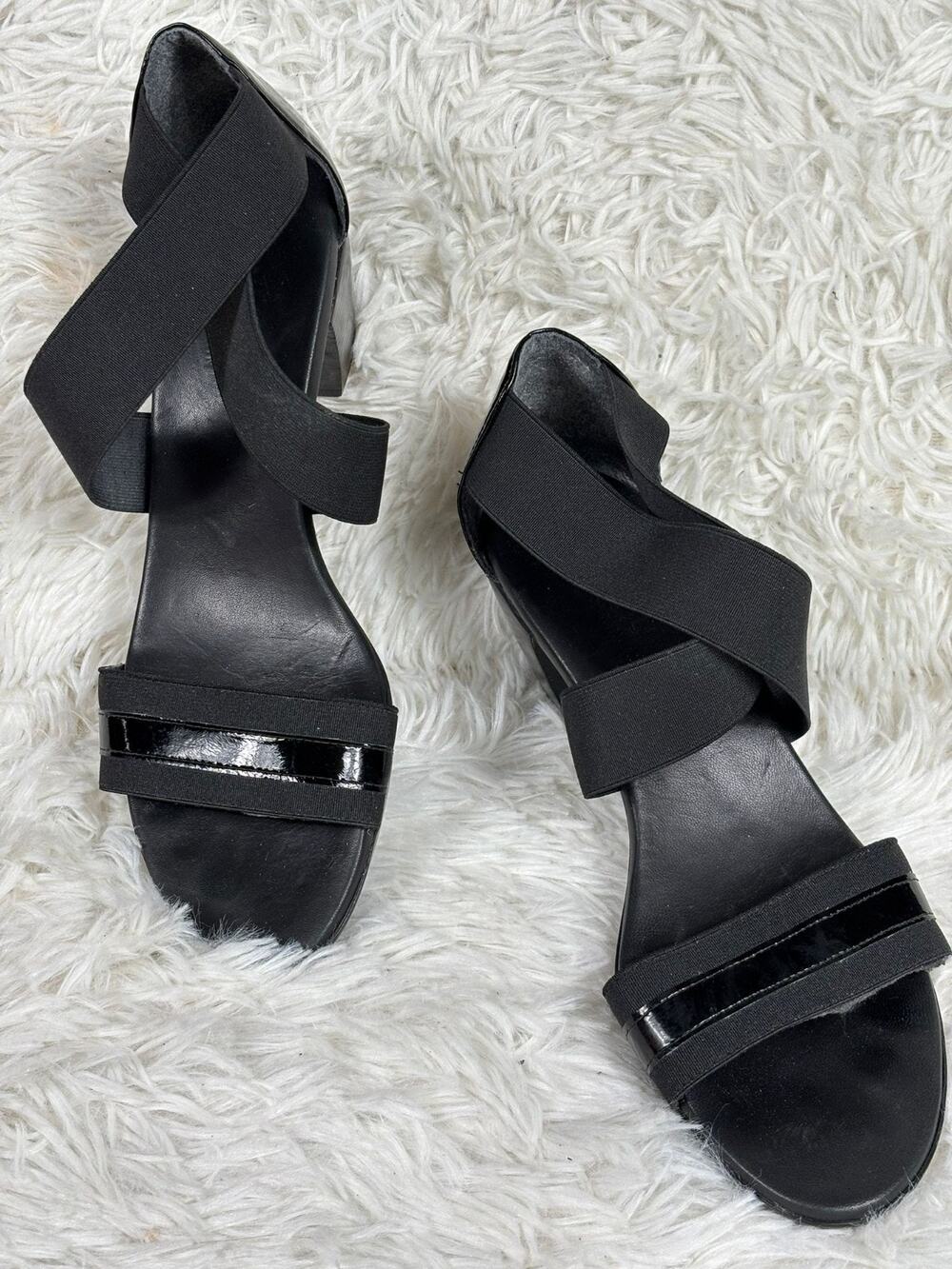 Munro American Strappy Chunky Heel Shoes Womens Size 7 Black Peep Toe Low 2.5"